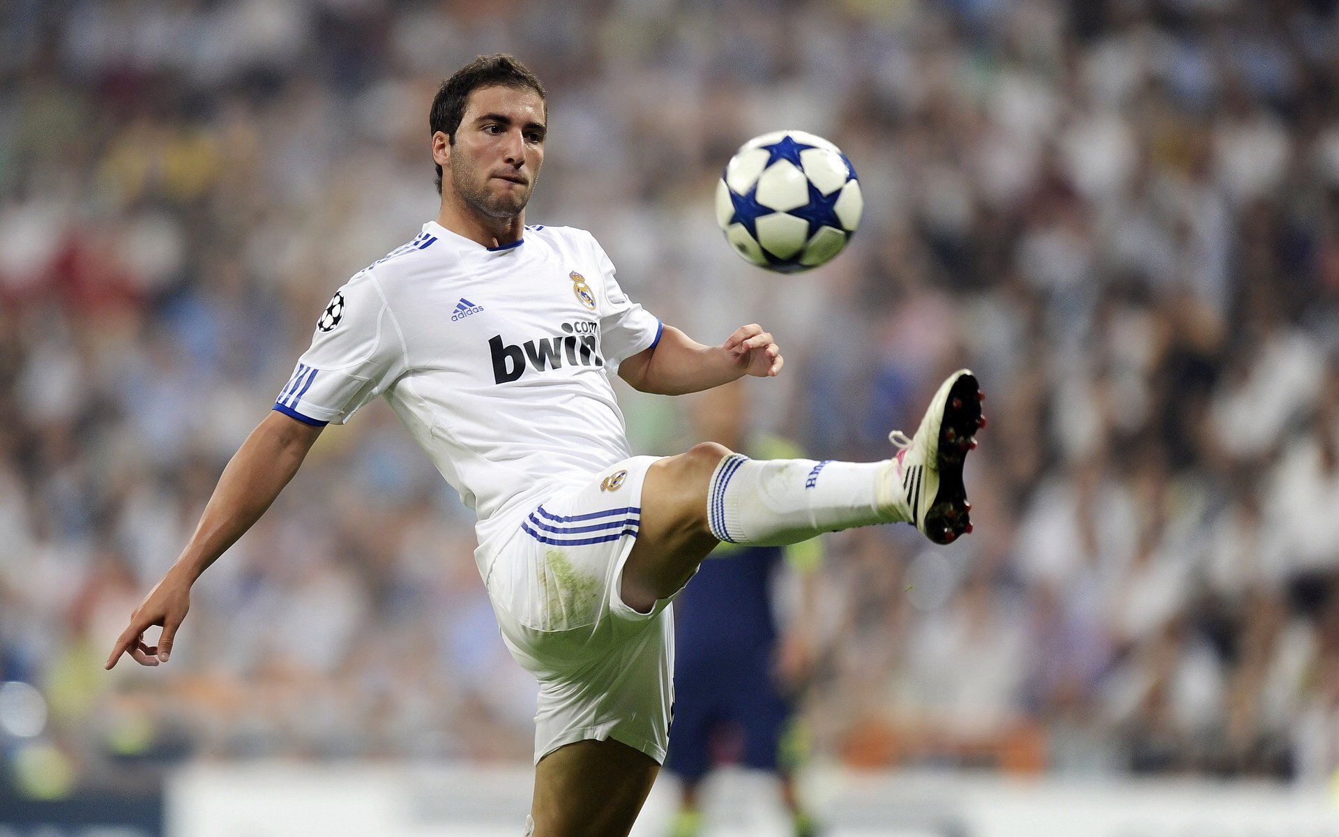 中超俱乐部主场氛围评分排名,中超足球队的主场